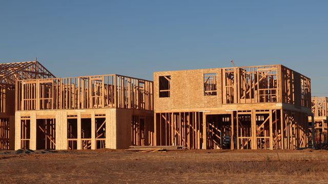 Ossature bois contre parpaing : le vrai coût d'une maison sur trente ans Ossature bois contre parpaing : le vrai coût d'une maison sur trente ans