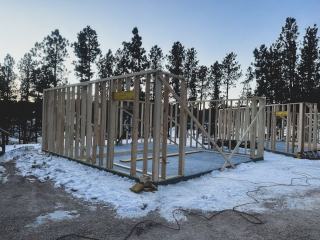 Chalet en bois construction : guide complet et budgets 2025